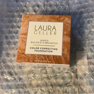 LAURA GELLER Medium Baked Balance-N-Glow Illuminating Foundation -